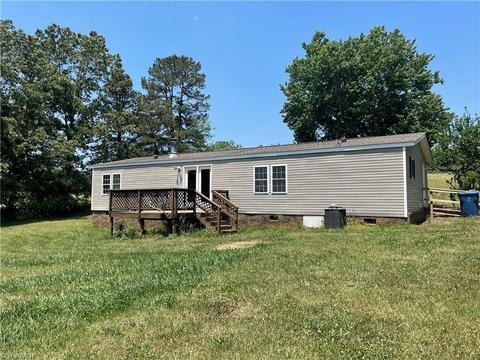 1336 Lackey Mountain Rd, Hiddenite, NC 28636 photo 13