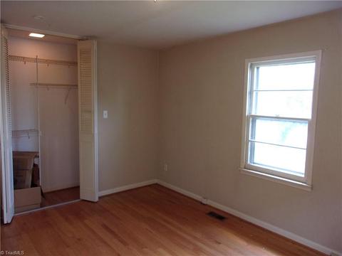 300 Hampton Dr, High Point, NC 27265 photo 14