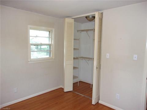 300 Hampton Dr, High Point, NC 27265 photo 12