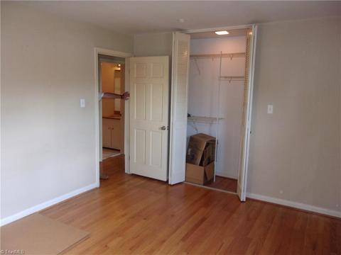 300 Hampton Dr, High Point, NC 27265 photo 15