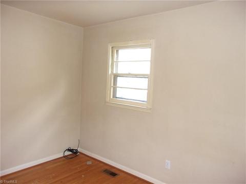 300 Hampton Dr, High Point, NC 27265 photo 10