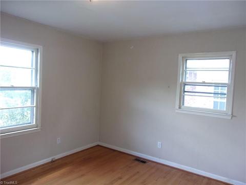 300 Hampton Dr, High Point, NC 27265 photo 13