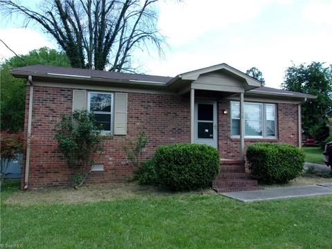 300 Hampton Dr, High Point, NC 27265 photo 3
