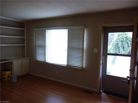 300 Hampton Dr, High Point, NC 27265 photo 7