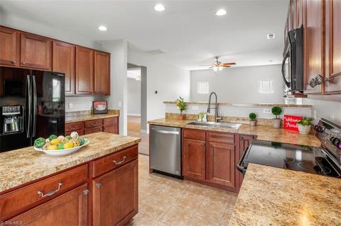 137 Rosewalk Ln, Advance, NC 27006 photo 5