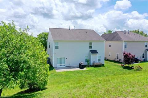 137 Rosewalk Ln, Advance, NC 27006 photo 4