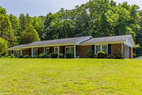 4020 Shannon Dr, Trinity, NC 27370 photo 1