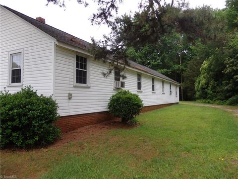119 Sealy Dr, Trinity, NC 27370 photo 4