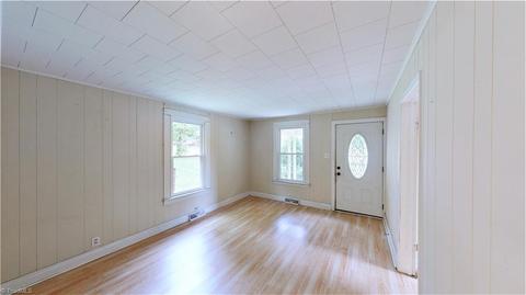 914 E Dayton Ave, High Point, NC 27262 photo 13