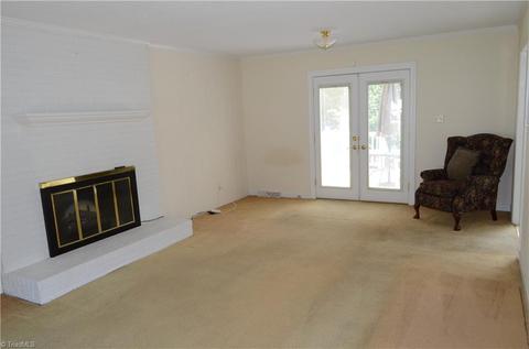 410 Traceway Rd, High Point, NC 27265 photo 4
