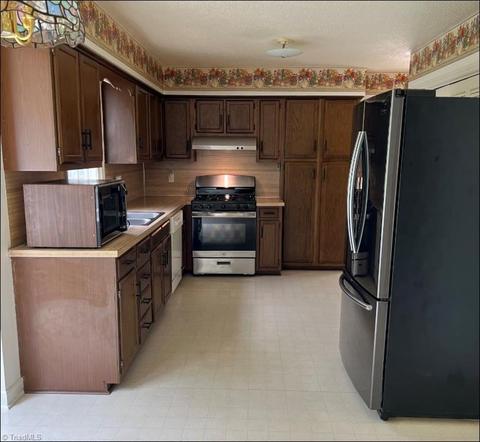 410 Traceway Rd, High Point, NC 27265 photo 7