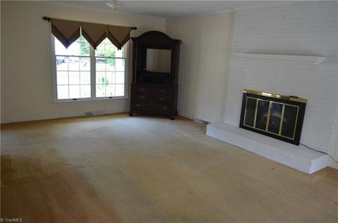 410 Traceway Rd, High Point, NC 27265 photo 5