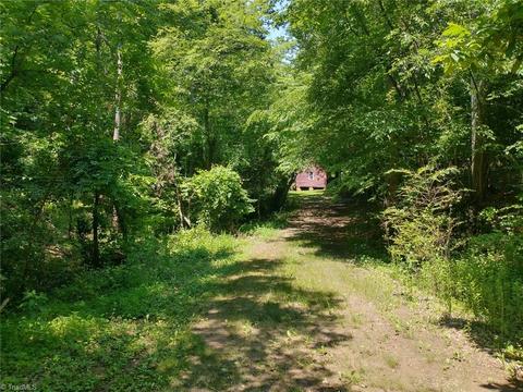 288 E Collins Ln, Dobson, NC 27017 photo 2