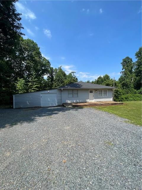 5895 Covered Bridge Rd, Trinity, NC 27370 photo 2
