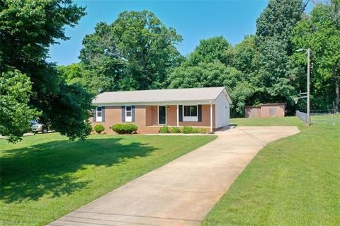 4007 Cresent Ave, Trinity, NC 27370 photo 1