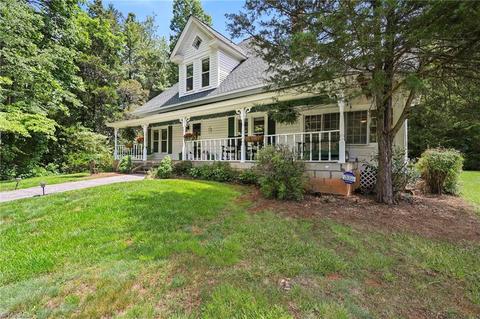 10234 Traphill Rd, Traphill, NC 28685 photo 10