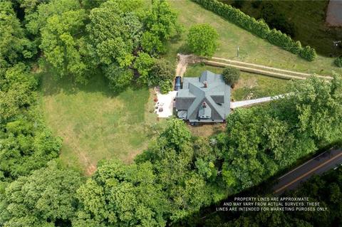 10234 Traphill Rd, Traphill, NC 28685 photo 4