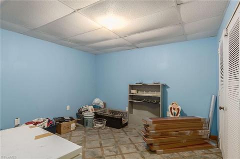 1 Candlestick Dr, Thomasville, NC 27360 photo 12