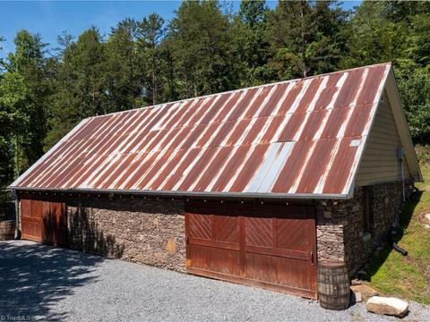 452 Traphill Mill Rd, Traphill, NC 28685 photo 41