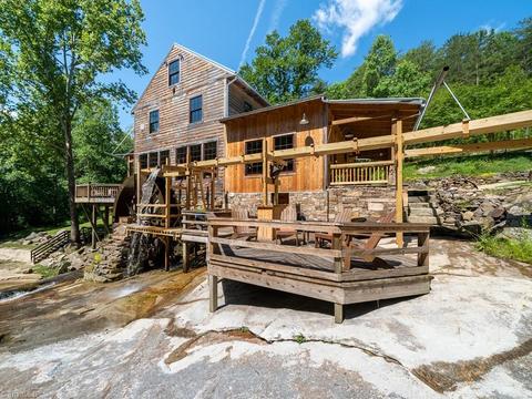 452 Traphill Mill Rd, Traphill, NC 28685 photo 36
