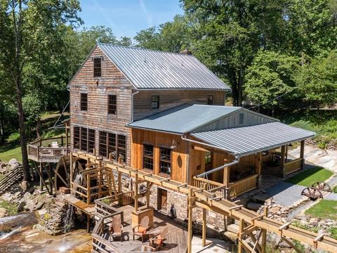452 Traphill Mill Rd, Traphill, NC 28685 photo 1