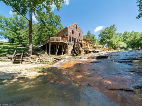 452 Traphill Mill Rd, Traphill, NC 28685 photo 35