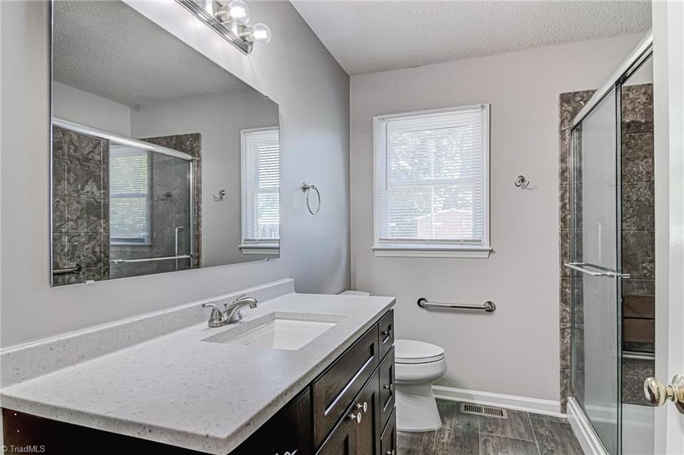  1633 Owens St, Greensboro, NC 27405 photo 13
