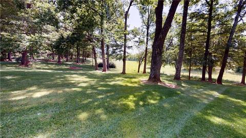 641 Cody Trl, Dobson, NC 27017 photo 3