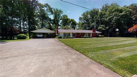 641 Cody Trl, Dobson, NC 27017 photo 2