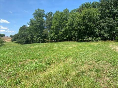 641 Cody Trl, Dobson, NC 27017 photo 14