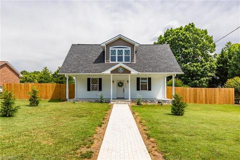 231 E Main St, Boonville, NC 27011 photo 4