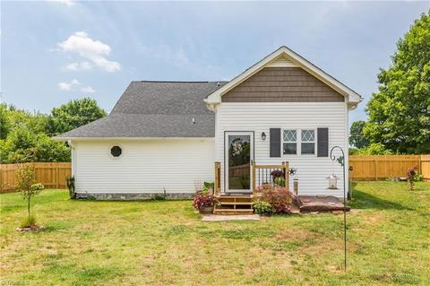 231 E Main St, Boonville, NC 27011 photo 12