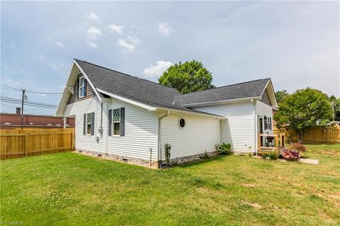 231 E Main St, Boonville, NC 27011 photo 11