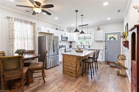 231 E Main St, Boonville, NC 27011 photo 13