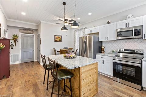 231 E Main St, Boonville, NC 27011 photo 17