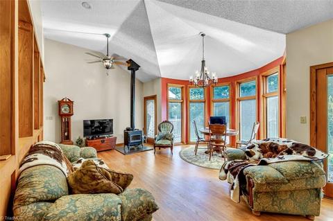 361 Eagle Falls Rd, Madison, NC 27025 photo 12