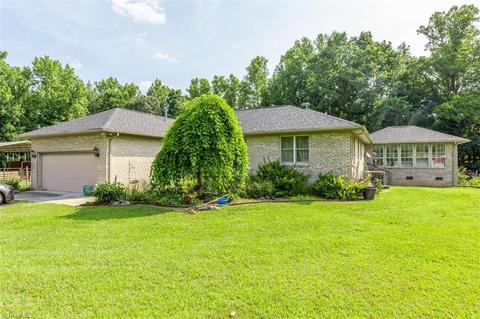 361 Eagle Falls Rd, Madison, NC 27025 photo 2