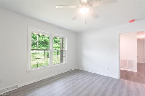 598 E Pine St, Mount Airy, NC 27030 photo 15