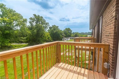 598 E Pine St, Mount Airy, NC 27030 photo 27