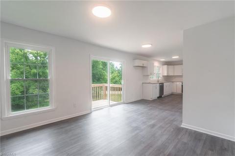 598 E Pine St, Mount Airy, NC 27030 photo 12