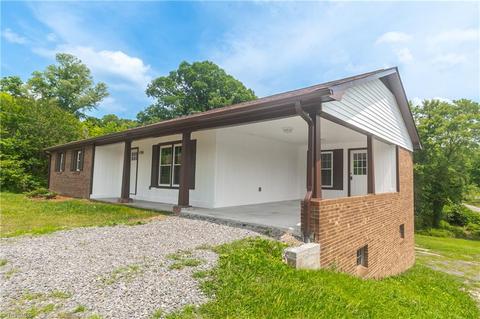 598 E Pine St, Mount Airy, NC 27030 photo 23