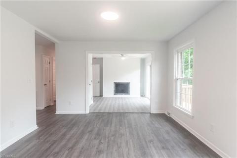 598 E Pine St, Mount Airy, NC 27030 photo 2
