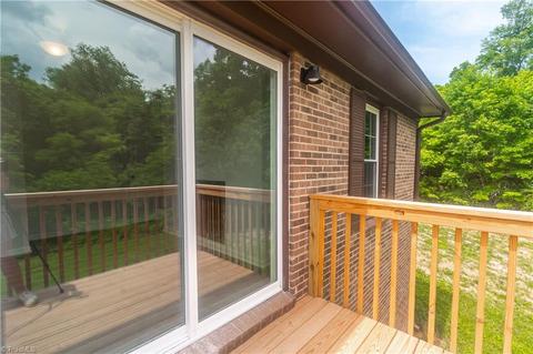 598 E Pine St, Mount Airy, NC 27030 photo 28