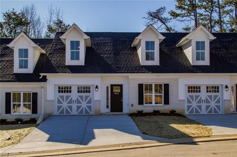 3912 Sudley Pt, Jamestown, NC 27282
