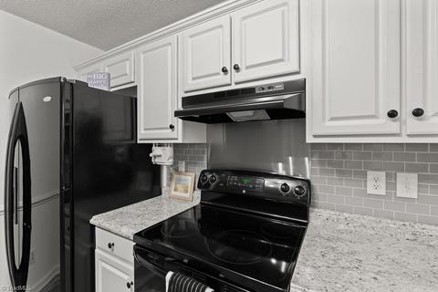 2891 Hunt Ridge Ct, Trinity, NC 27370 photo 8