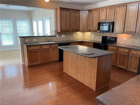 3837 Tonsley Pl, High Point, NC 27265 photo 6