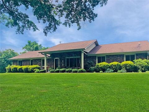 162 Brewer Mill Rd, Traphill, NC 28685 photo 1