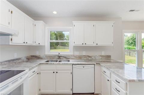 3620 Single Leaf Ct, High Point, NC 27265 photo 5