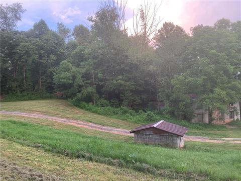 9492 Boone Trl, Purlear, NC 28665 photo 35