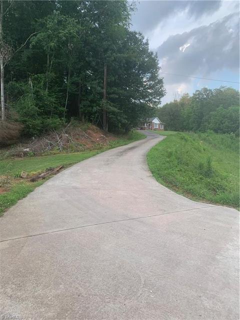 9492 Boone Trl, Purlear, NC 28665 photo 17